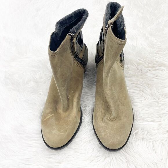 Sorel Lolla Waterproof Buckle Leather Booties - Picture 5 of 13